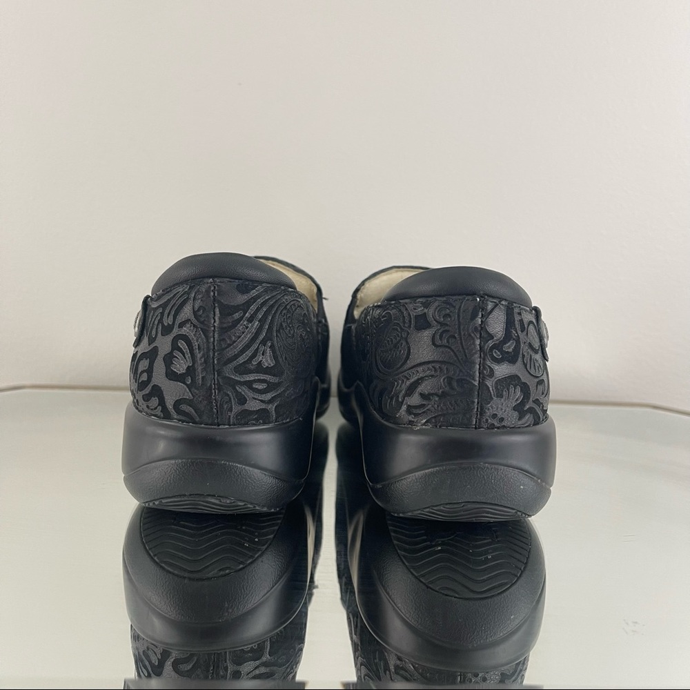 ALEGRIA Black Leather Floral Paisley Embossed Keli Professional Slip On Loafers - Picture 6 of 12